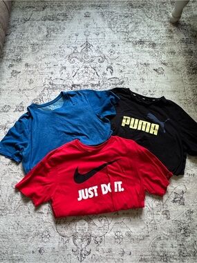 Nike Red 'The Nike Tee' Graphic Athletic T-Shirt